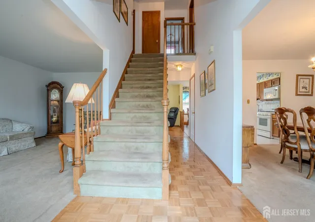 5th image of 15 Lynn Ct, North Brunswick, NJ 08902 | MLS# 2701346R