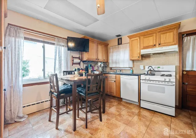 Photo 4 of Single family home for sale at 11 Charles St, South River, NJ 08882 | MLS# 2702054R | Listing updated on 2026-09-24