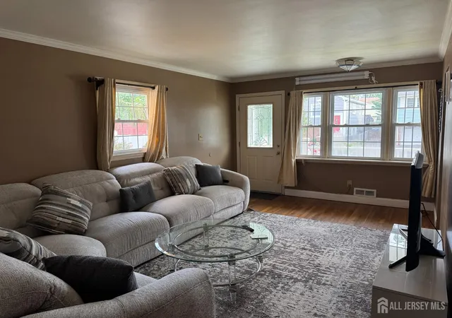 image of 211 E Louis Pl E, Iselin, NJ 08830 | MLS# 2701986R