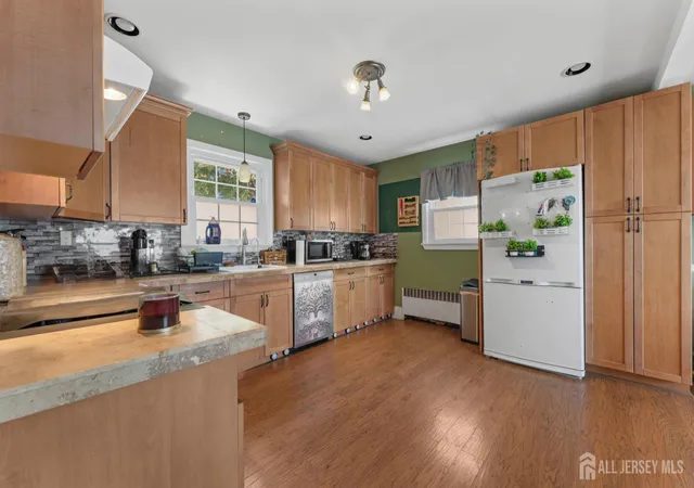 5th image of 196 Gabriel Ter, South Amboy, NJ 08879 | MLS# 2702026R