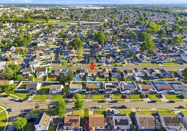 Photo 33 of Single family home for sale at 8 Oak St, Carteret, NJ 07008 | MLS# 2700526R | Listing updated on 2026-09-26