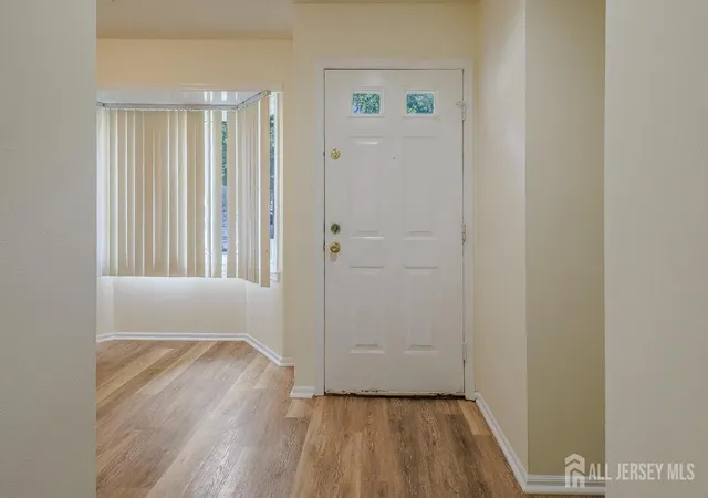 4th image of 139 Baron Ln, East Brunswick, NJ 08816 | MLS# 2616871R
