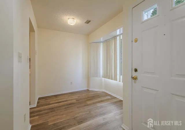 5th image of 139 Baron Ln, East Brunswick, NJ 08816 | MLS# 2616871R