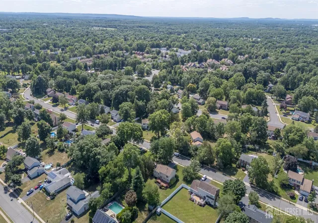 Homes for sale in Franklin, NJ | 133 Hickory Rd, Franklin, NJ 08873 | MLS# 2617829R