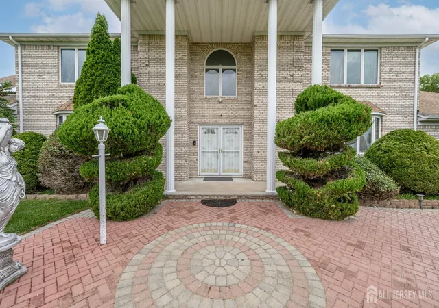 Homes for sale in South Brunswick, NJ | 4 Drinking Brook Rd, South Brunswick, NJ 08852 | MLS# 2615270R