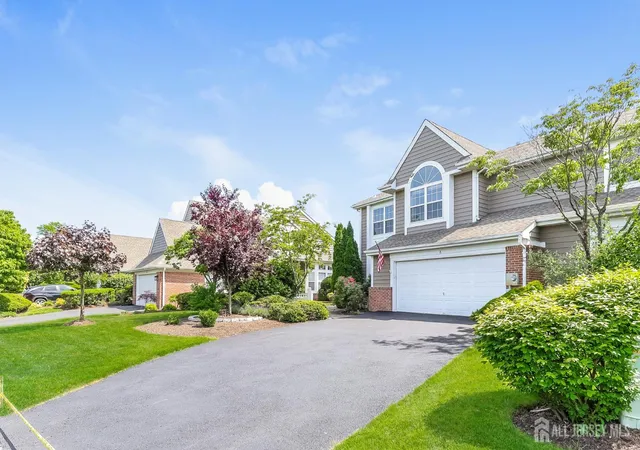 5th image of 8 Pine Valley Ln, Monroe, NJ 08831 | MLS# 2610914R