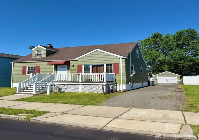 Homes for sale in Carteret, NJ | 127 Heald St, Carteret, NJ 07008 | MLS# 2617107R
