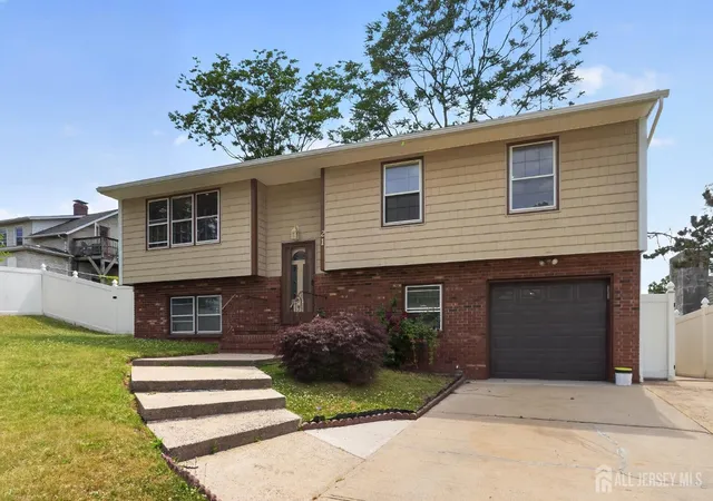 Photo 2 of Single family home for sale at 21 Ash Rd, Edison, NJ 08817 | MLS# 2617605R | Listing updated on 2026-08-19