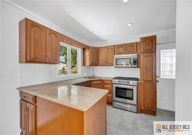 5th image of 32 Bucknell Rd, Parlin, NJ 08859 | MLS# 2662153M