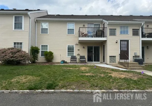 2nd image of 525 Belford Rd, Monroe, NJ 08831