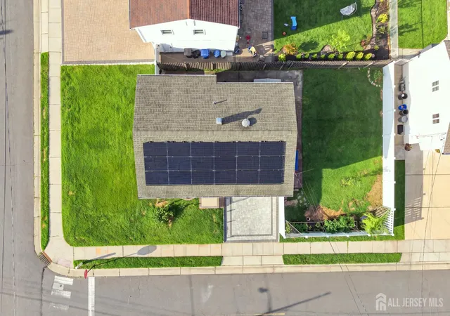 30th image of 85 E Laurel St, Carteret, NJ 07008 | MLS# 2703108R