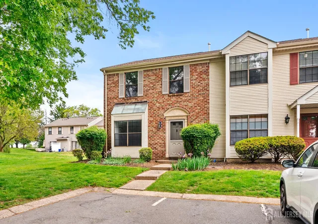 1st image of 127 Berkshire Ct, Piscataway, NJ 08854 | MLS# 2615623R