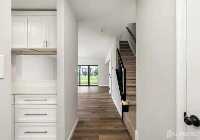 4th image of 127 Berkshire Ct, Piscataway, NJ 08854 | MLS# 2615623R