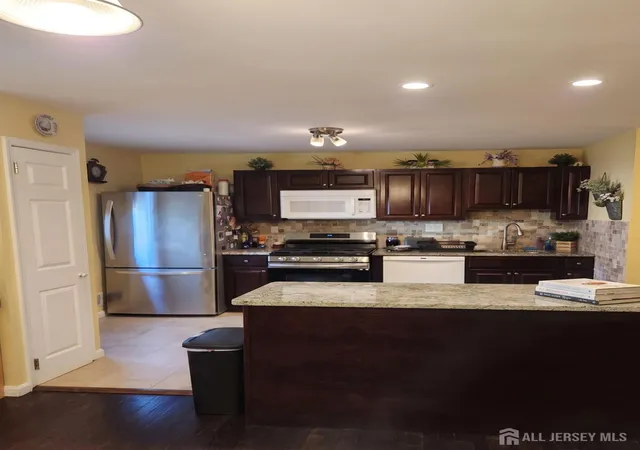 Homes for sale in Perth Amboy, NJ | 344 High St, Perth Amboy, NJ 08861 | MLS# 2617862R