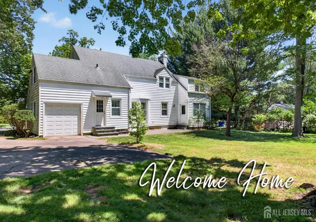 Homes for sale in Colonia, NJ | 31 Warwick Rd, Colonia, NJ 07067 | MLS# 2617995R