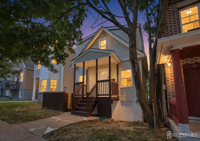 Homes for sale in New Brunswick, NJ | 181 Hale St, New Brunswick, NJ 08901 | MLS# 2617873R