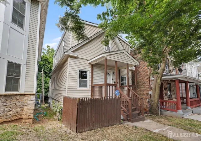 Homes for sale in New Brunswick, NJ | 181 Hale St, New Brunswick, NJ 08901 | MLS# 2617873R