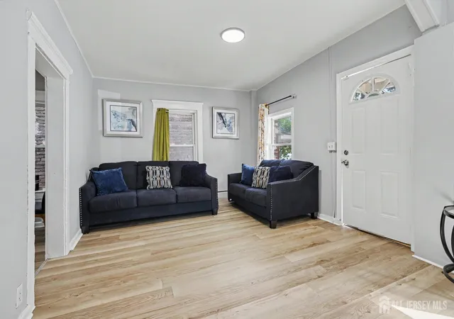 Homes for sale in New Brunswick, NJ | 181 Hale St, New Brunswick, NJ 08901 | MLS# 2617873R