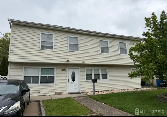 Photo 3 of Single family home for sale at 62 Leber Ave #1, Carteret, NJ 07008 | MLS# 2614527R | Listing updated on 2026-07-06