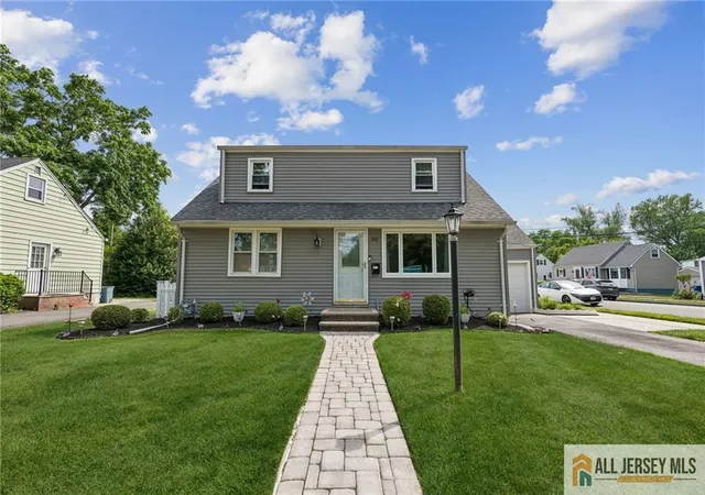 Photo 1 of Single family home for sale at 90 Manalapan Ave, Freehold Boro, NJ 07728 | MLS# 2662251M | Listing updated on 2026-08-30