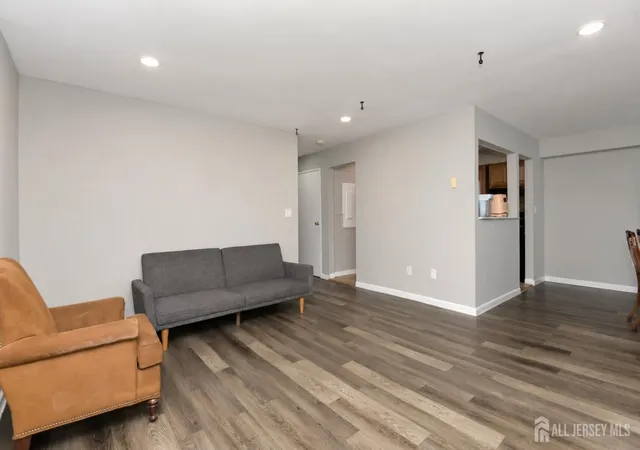 2nd image of 808 Eves Dr, Hillsborough, NJ 08844