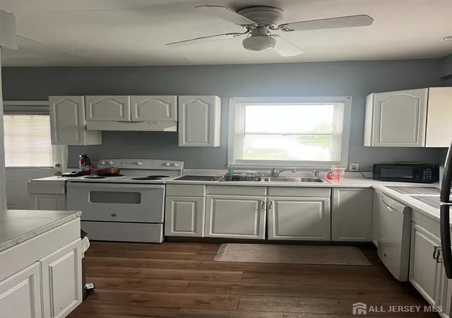 Photo 2 of Single family home for sale at 224 W 3rd Avenue, Roselle, NJ 07203 | MLS# 2701093R | Listing updated on 2026-08-24