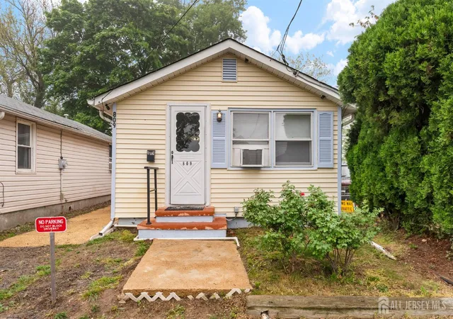 Photo 1 of Single family home for sale at 809 Summerfield Ave, South Amboy, NJ 08879 | MLS# 2513520R | Listing updated on 2025-06-03