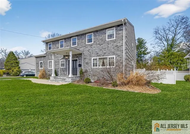 36th image of 16 Colonial Dr, East Brunswick, NJ 08816 | MLS# 2661474M