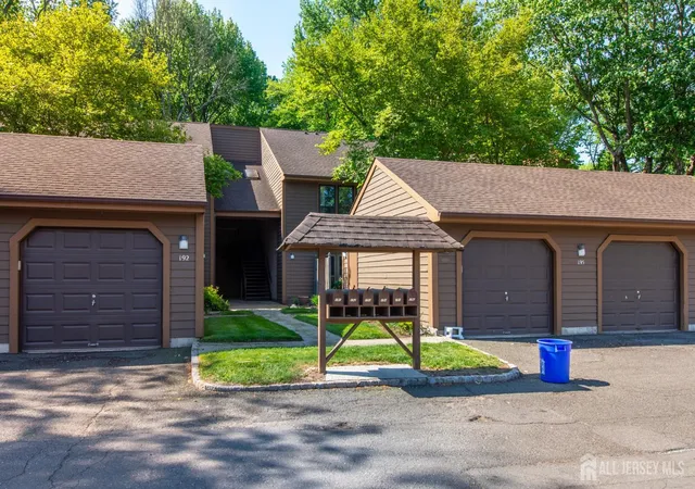 21st image of 195 Hidden Hollow Ct, Edison, NJ 08820 | MLS# 2702125R