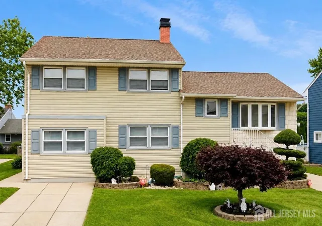 Photo 1 of Single family home for sale at 13 Ginda Ave, Carteret, NJ 07008 | MLS# 2700768R | Listing updated on 2026-09-25