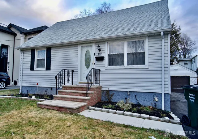 Homes for sale in Sewaren, NJ | 193 Old Rd, Sewaren, NJ 07077 | MLS# 2700808R