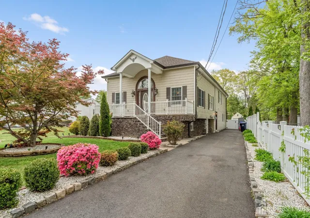 Homes for sale in North Brunswick, NJ | 695 Spruce Rd, North Brunswick, NJ 08902 | MLS# 2618186R