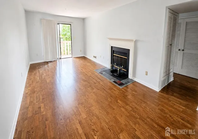 Photo 2 of Condo for sale at 201 Mark Twain Wy, Mahwah, NJ 07430 | MLS# 2703316R | Listing updated on 2026-09-04