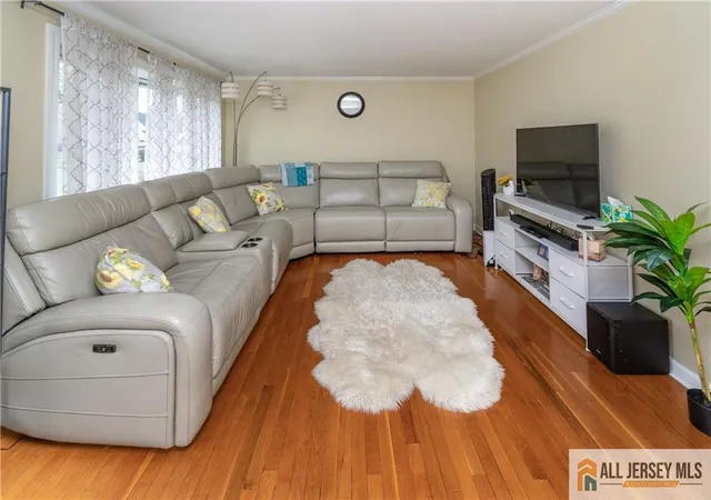 Photo 3 of Single family home for sale at 429 Edgeworth St, Middlesex, NJ 08846 | MLS# 2661768M | Listing updated on 2026-06-12