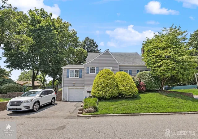 2nd image of 92 Silver Lake Ave, Edison, NJ 08817 | MLS# 2701140R