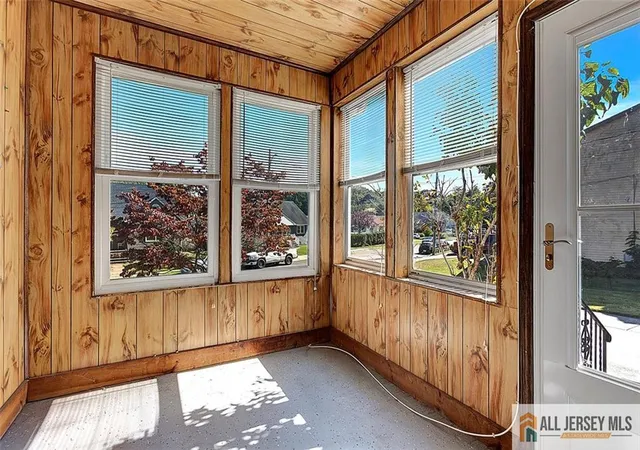 Photo 3 of Single family home for sale at 33 W Grochowiak St, South River, NJ 08882 | MLS# 2660612M | Listing updated on 2025-11-20