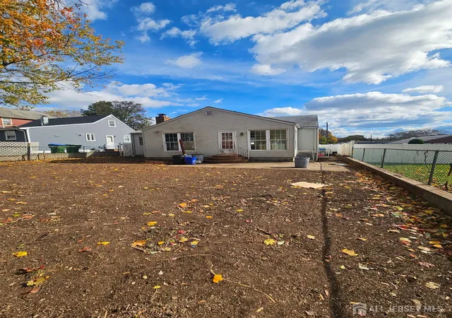 Photo 2 of Single family home for sale at 11 Dartmouth St, Edison, NJ 08837 | MLS# 2606820R | Listing updated on 2025-12-08