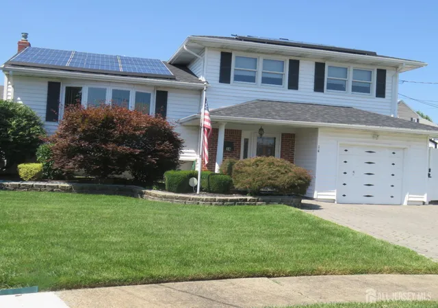 2nd image of 14 Sterling Ct, Perth Amboy, NJ 08861 | MLS# 2703048R