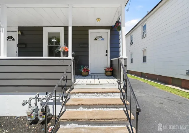 Listing Photo 5 - Condo for sale in building located at 56 Grant Ave, Carteret, NJ 07008