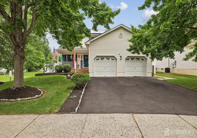 1st image of 190 Market St, Middlesex, NJ 08846 | MLS# 2702631R
