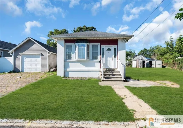 2nd image of 94 Neptune Pl, South Amboy, NJ 08879 | MLS# 2770370M