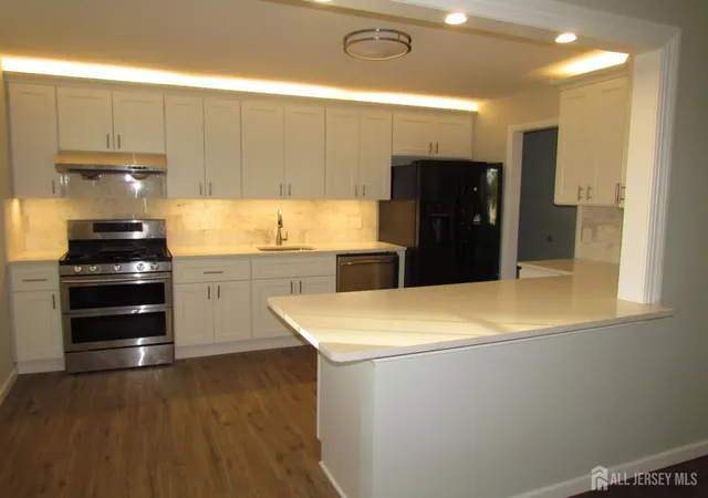 Photo 3 of Single family home for sale at 5284 Deborah Dr, Piscataway, NJ 08854 | MLS# 2703510R | Listing updated on 2026-09-14