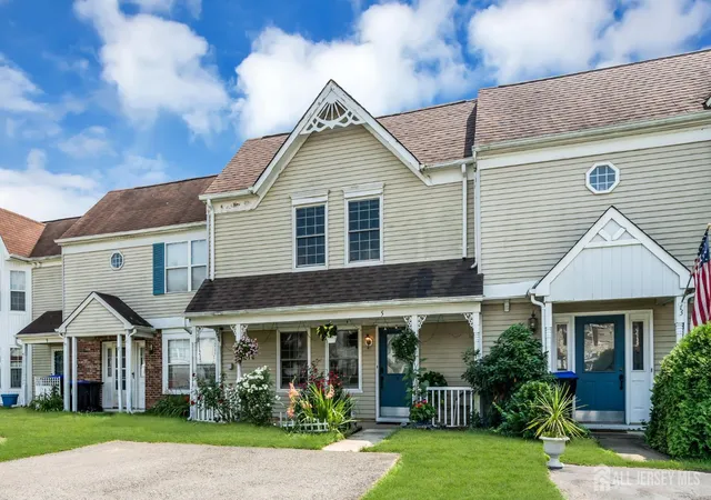 2nd image of 5 Anderson Ct, East Brunswick, NJ 08816 | MLS# 2702043R