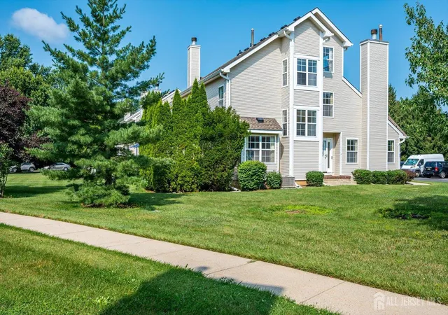 3rd image of 15 Allison Ct, Monmouth Junction, NJ 08852 | MLS# 2701113R