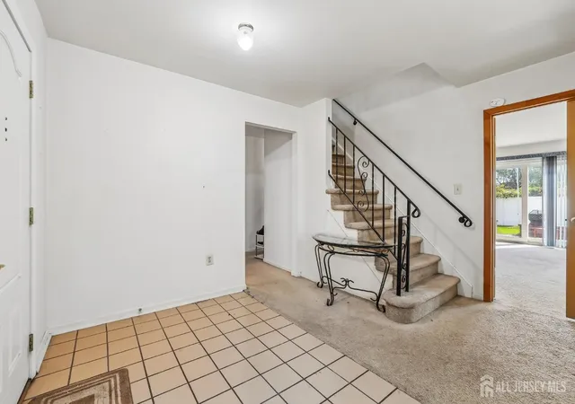 Photo 3 of Single family home for sale at 6 Weston St, Metuchen, NJ 08840 | MLS# 2700373R | Listing updated on 2026-09-10