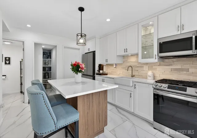Photo 3 of Condo for sale at 66 Kingsberry Dr, Franklin Twsp, NJ 08873 | MLS# 2703290R | Listing updated on 2026-08-24