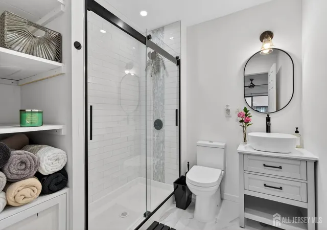 8th image of 66 Kingsberry Dr, Franklin Twsp, NJ 08873 | MLS# 2703290R