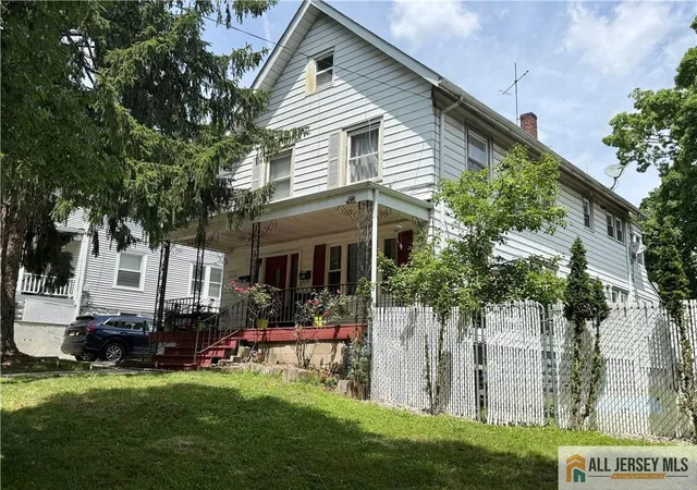 1st image of 525 S 3rd Ave, Highland Park, NJ 08904 | MLS# 2662163M