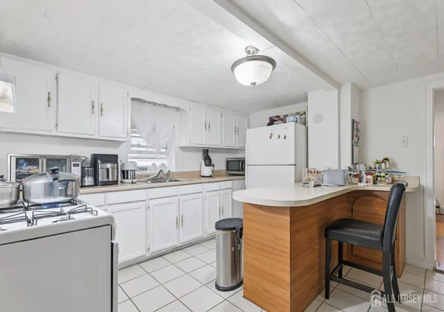 Homes for sale in Perth Amboy, NJ | 655 Charles St, Perth Amboy, NJ 08861 | MLS# 2615696R