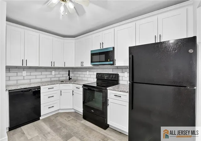2nd image of 4 James Madison Ct #B, Monroe Township, NJ 08831 | MLS# 2770208M